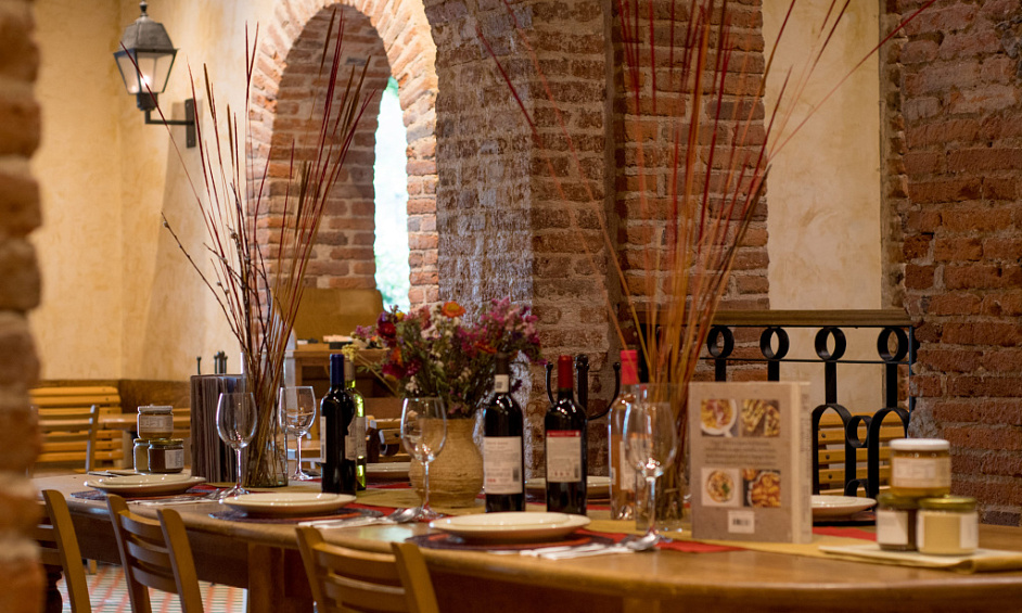 Vente beau restaurant en centre historique Tours 1