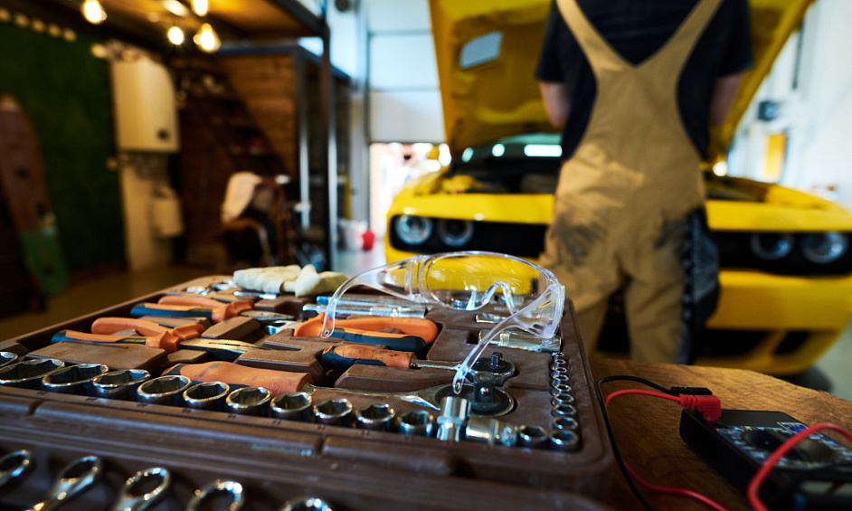 A vendre garage sous enseigne 45 min Clermont Fd 1