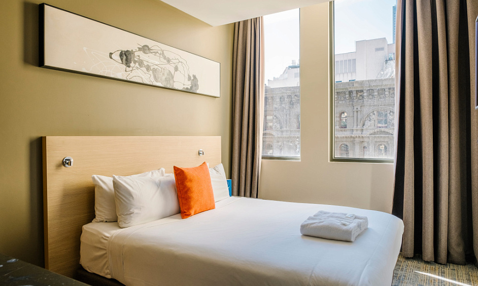 Cède hôtel **** rénové récemment région Parisienne
Hôtel**** situé dans un très beau quartier. 1