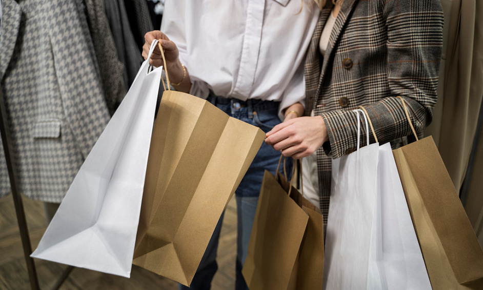 AV FDC prêt-à-porter à Paris 17eme empl premium 1