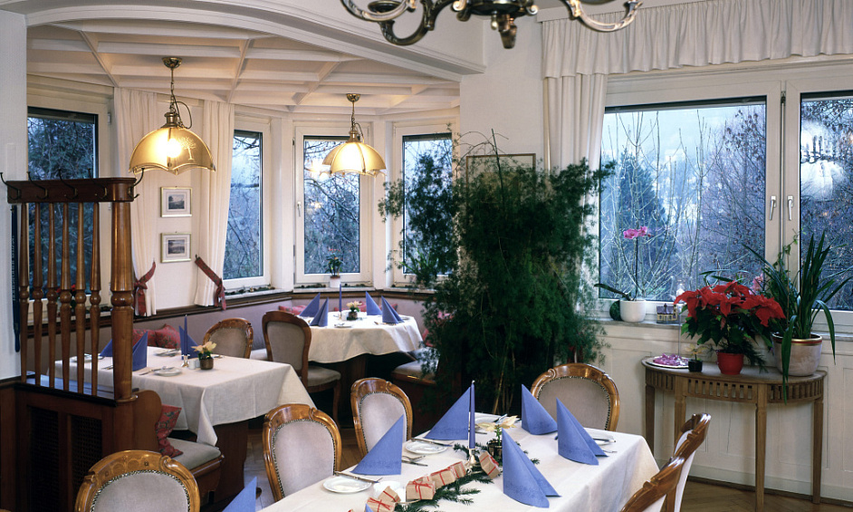 Cède hôtel restaurant 2* murs & fonds Châteauroux 1