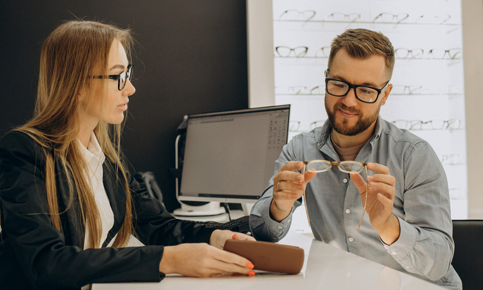 Création d'un magasin d'optique Eyes à Paris 75012 1
