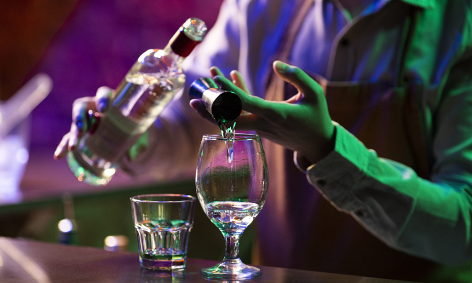 BAR / RESTAURANT- AFFAIRE RARE – RENTABILITÉ ÉLEVÉ 1