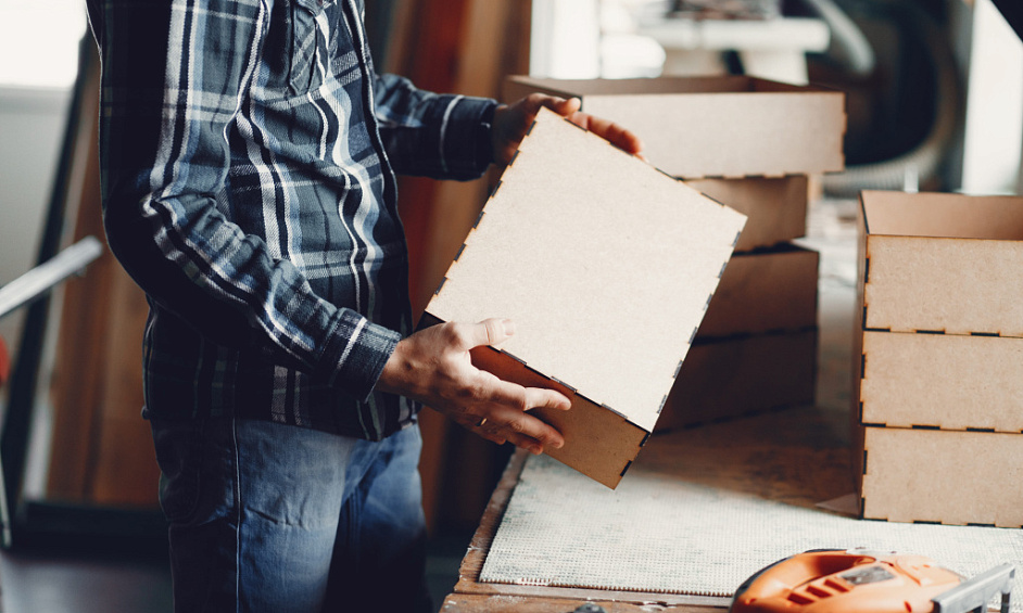 AV fabricant de cartons et emballages cartonnés 42 1