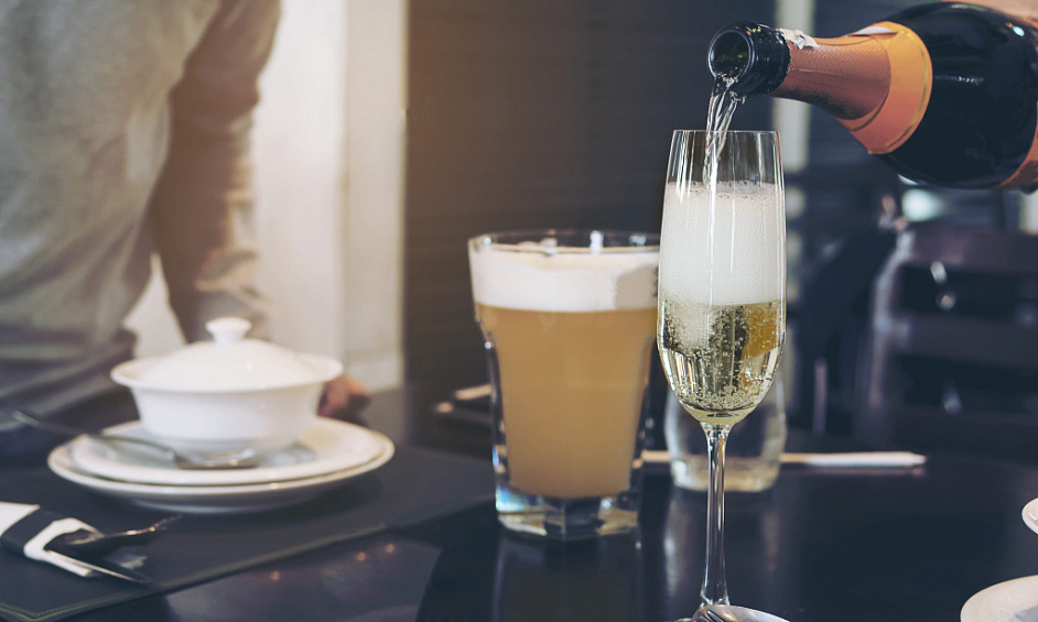 Vente hôtel avec brasserie et terrasse à Paris 1