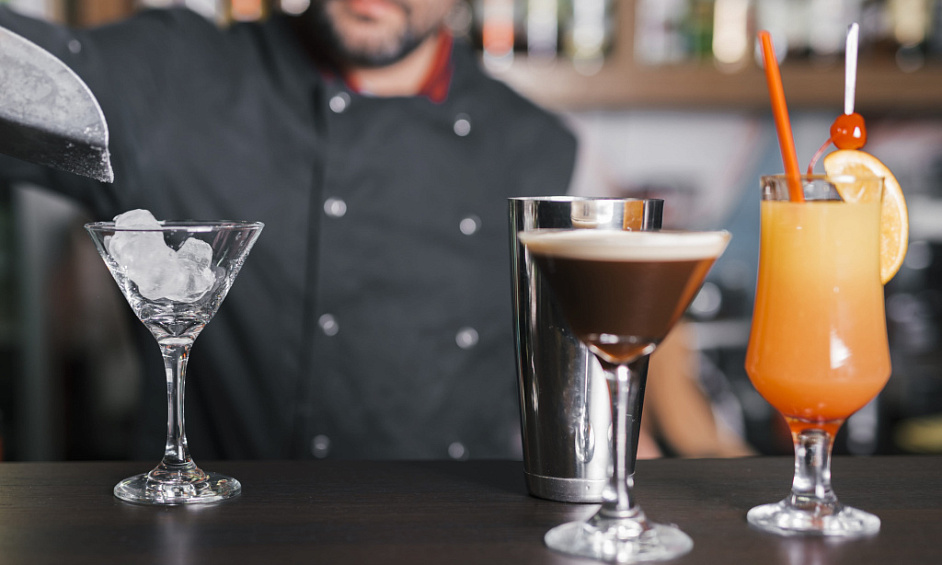 AV bar à cocktails avec Licence IV à paris 75011 1