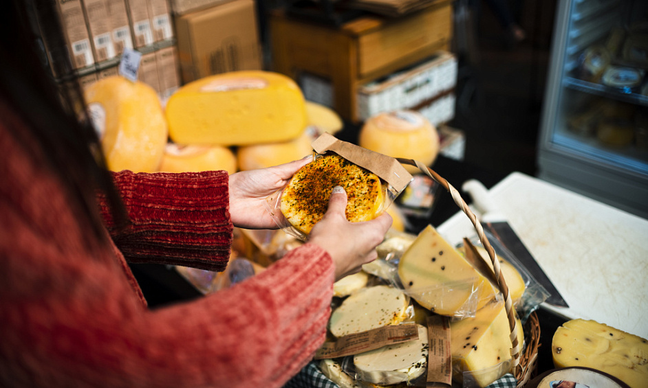 Cession FDC fromagerie en centre ville de Bron 1