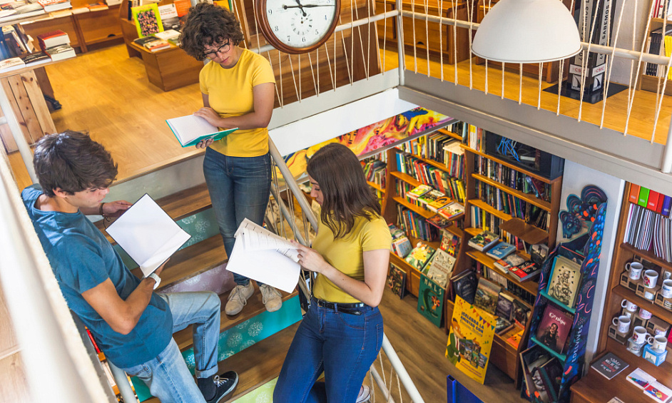 Vente librairie papeterie presse à Paris 75016 1