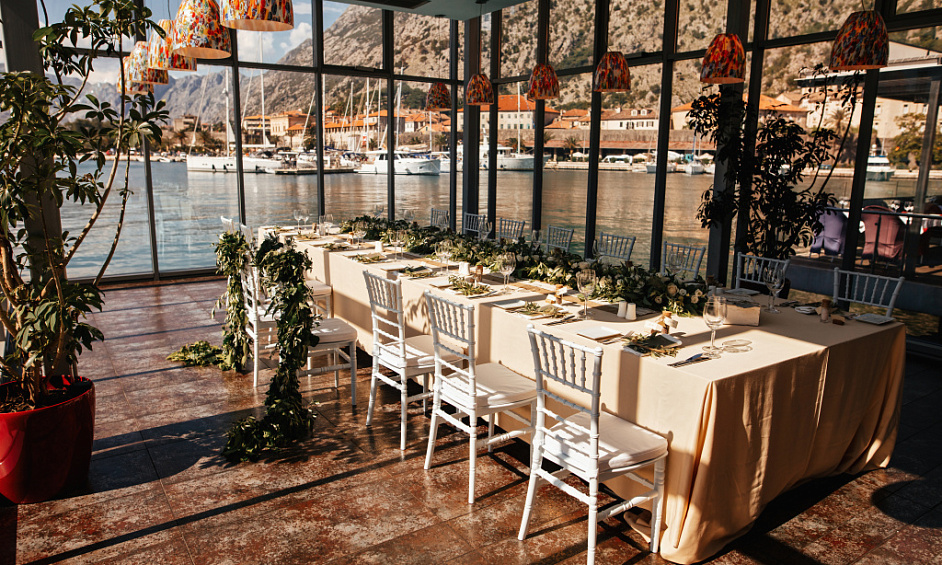 Av restaurant bistronomique avec terrasse à Orcet 1