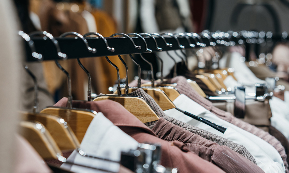 AV FDC prêt-à-porter emplacement premium à Paris 1